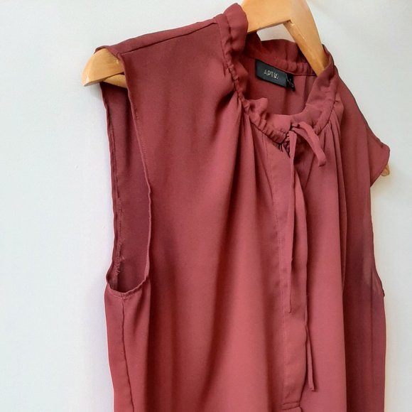 APT. 9  Sleeveless Blouse - Size Small - Picture 4 of 7